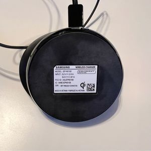 SAMSUNG wireless charger